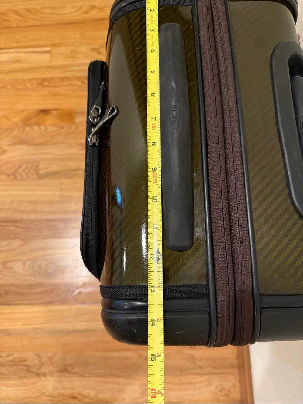 Preowned Tumi Tegra Lite Max 28721 Continental 22” Spinner Exp CarryOn Luggage